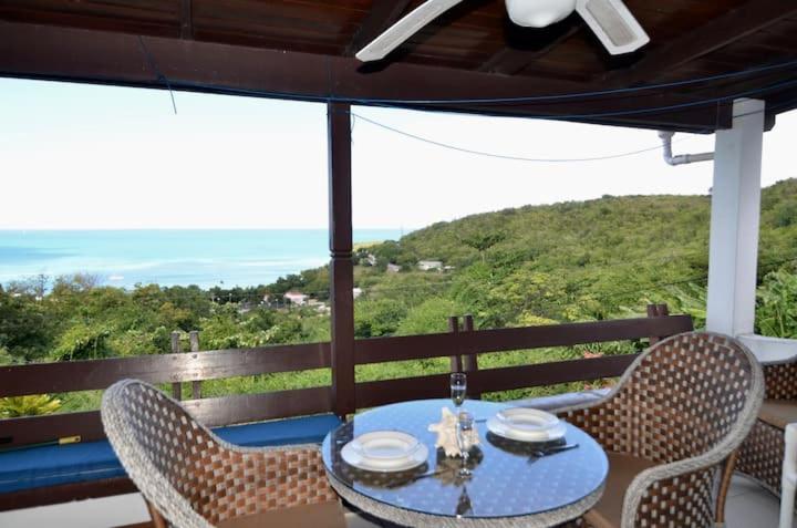 Halcyon Heights Condominium Dickenson Bay Ngoại thất bức ảnh